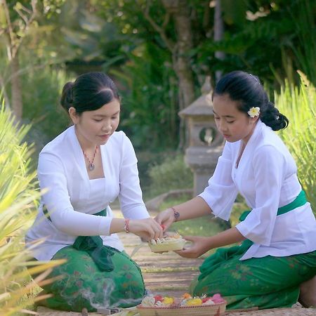 Hanaya Ubud Villa Экстерьер фото